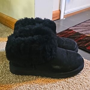 UGG boots mini classic fluff In black